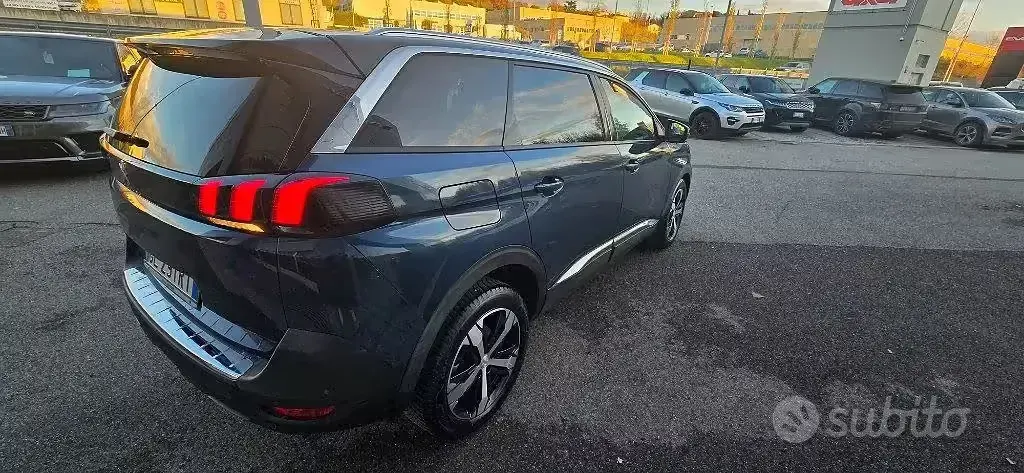 Usata Peugeot 5008 S 131 CV (96 kW) 2023 Blu SUV