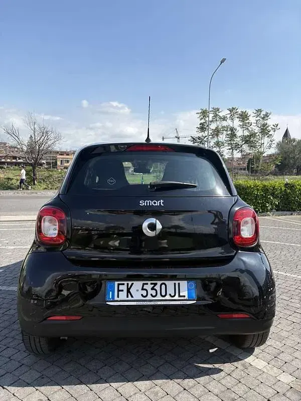 Usata Smart ForFour 71 CV (52 kW) 2017 Utilitaria