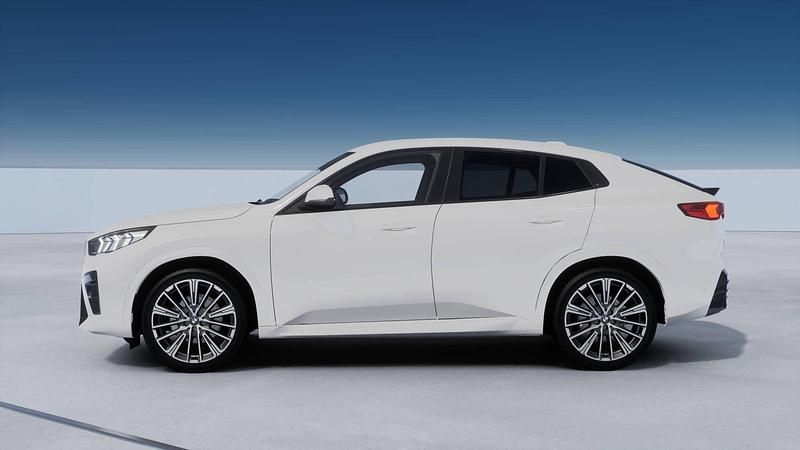Nuova BMW X2 M Sport 150 CV (110 kW) 2026 Alpin white SUV