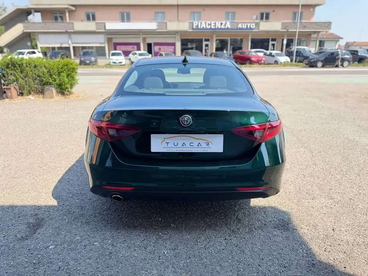 Usata Alfa Romeo Giulia Business 160 CV (117 kW) 2021 Verde Berlina