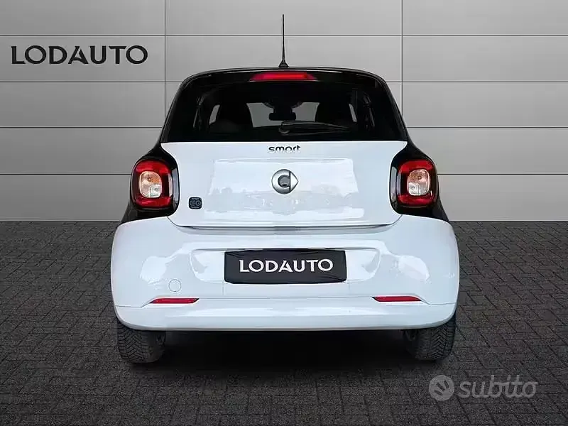 Usata Smart ForFour Electric Drive Pulse 41 kW (56 CV) 2021 Bianco Utilitaria