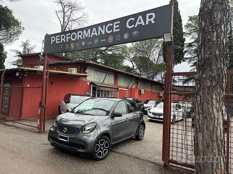 Usata Smart ForFour Passion 90 CV (66 kW) 2019 Grigio Utilitaria