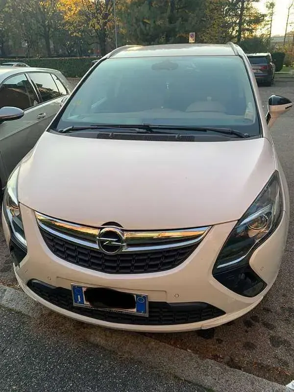 Usata Opel Zafira Tourer Cosmo 150 CV (110 kW) 2013 Bianco Monovolume