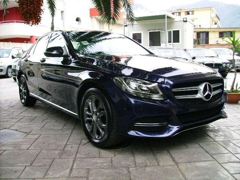 Usata Mercedes C220 163 CV (119 kW) 2014 Blu/azzurro Berlina