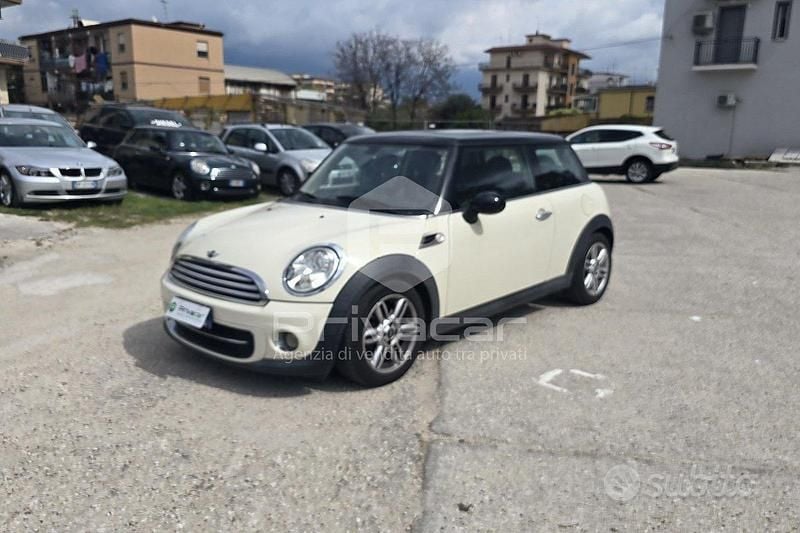 Occasion Mini Cooper D 111 ch (81 kW) 2012 Blanc Citadine
