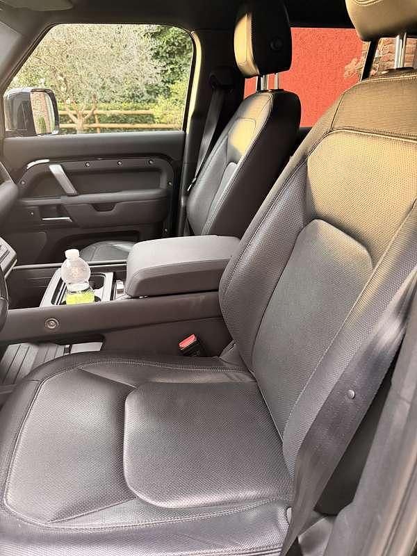 Usata Land Rover Defender Dynamic 241 CV (177 kW) 2022 Nero SUV