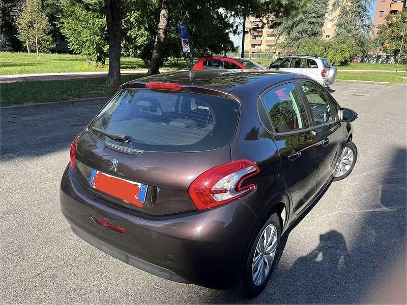 Usata Peugeot 208 Active 82 CV (60 kW) 2015 Utilitaria