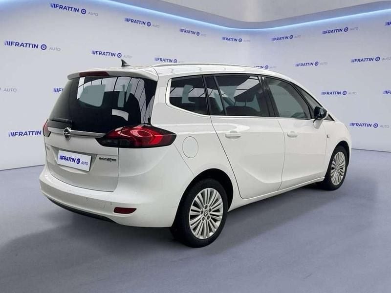 Usata Opel Zafira Tourer Cosmo 150 CV (110 kW) 2015 Bianco Monovolume