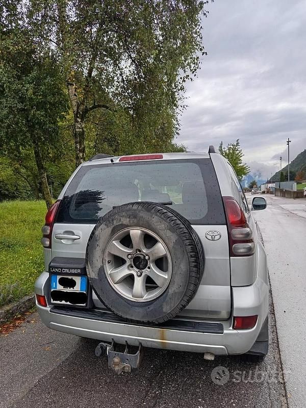 Usata Toyota Land Cruiser 166 CV (122 kW) 2004 Grigio SUV