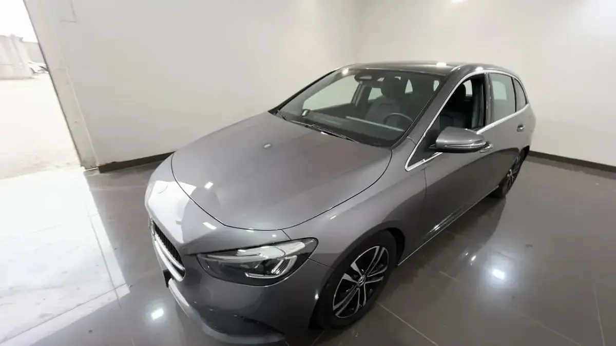 Usata Mercedes B180 Progressive 116 CV (85 kW) 2024 Grigio Utilitaria