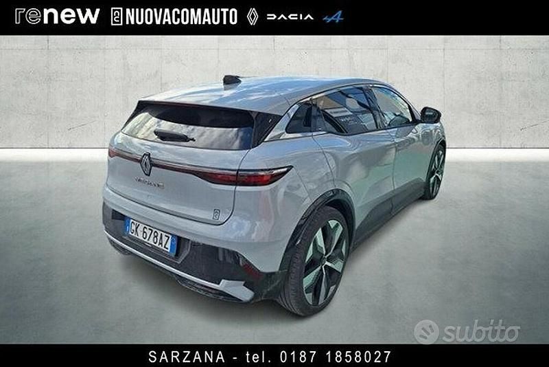 Usata Renault Megane E-Tech Techno 160 kW (218 CV) 2022 Grigio Berlina