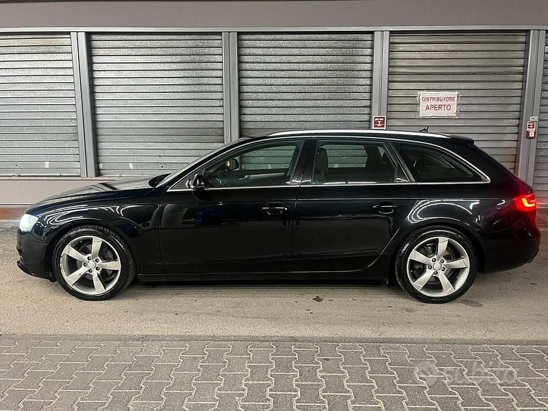Nero Usata 2012 Audi A4 Station wagon | 8000 € (Cara) - Immagine 1/4