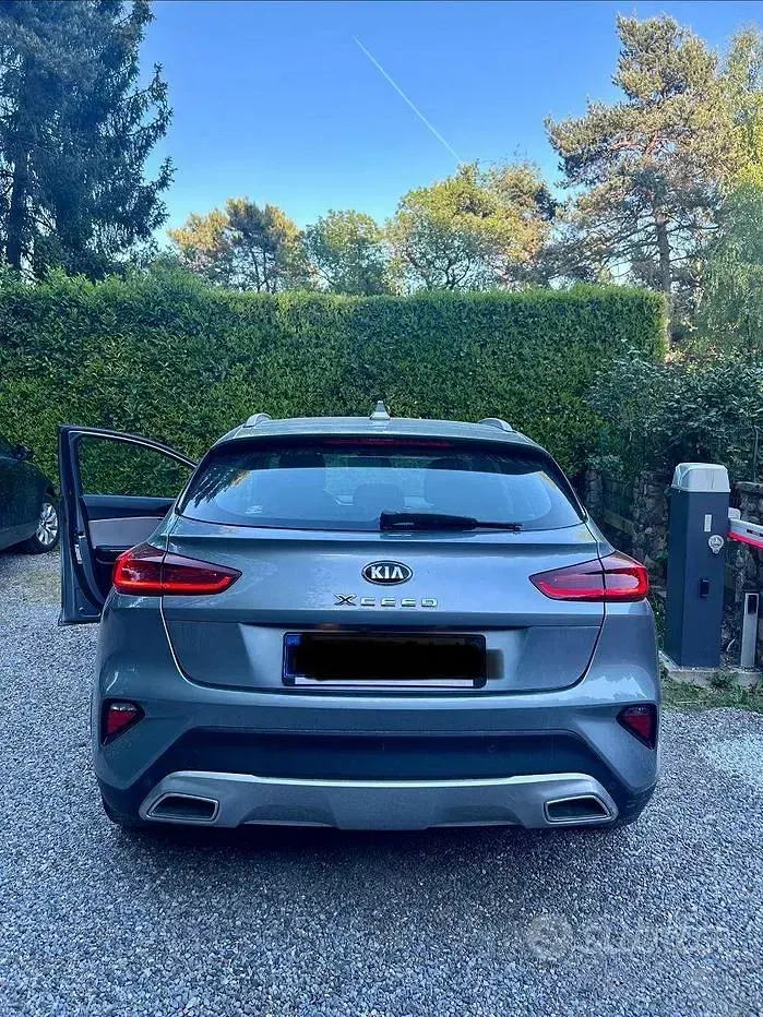 Usata Kia XCeed Style 115 CV (84 kW) 2019 Grigio SUV