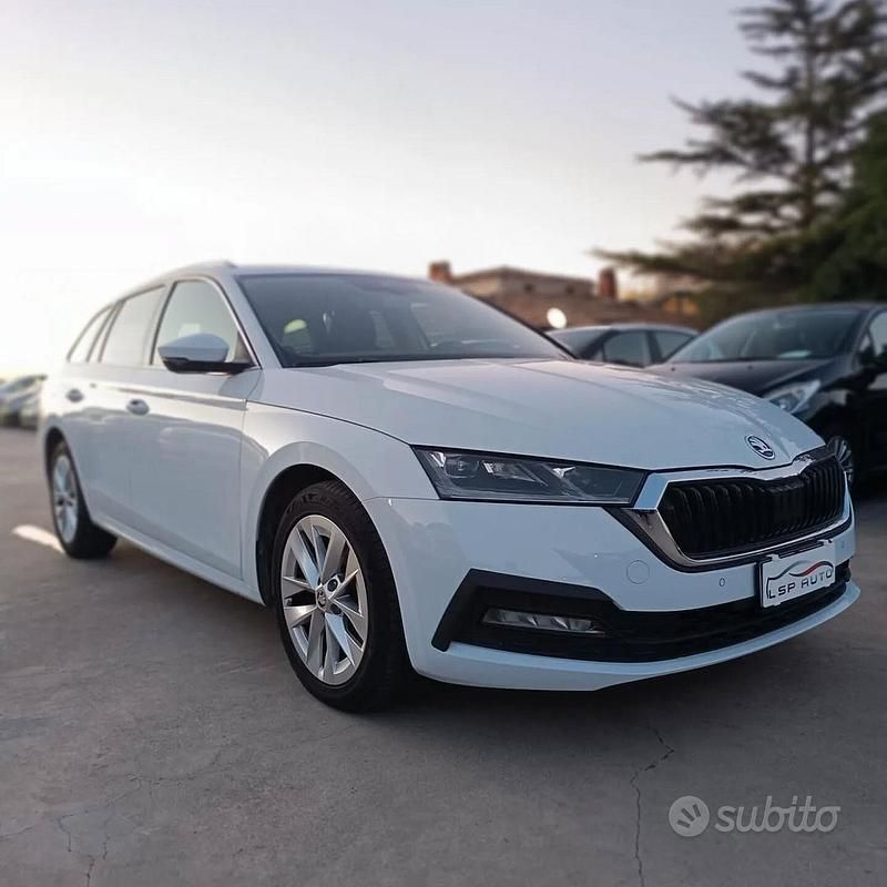 Bianco Usata 2020 Skoda Octavia Station wagon | 15.990 € (Buon prezzo) - Immagine 1/4