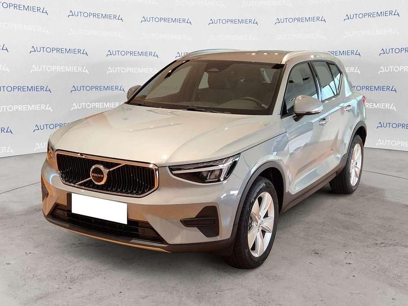 Usata Volvo XC40 Core 163 CV (119 kW) 2025 Grigio SUV