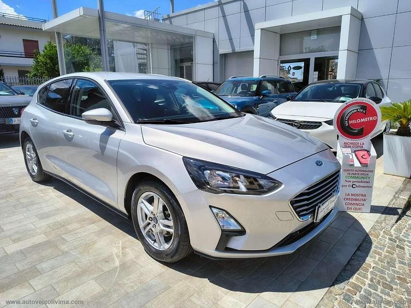 Argento Usata 2022 Ford Focus Business Edition Tre volumi | 17.950 € (Ottimo prezzo) - Immagine 1/4