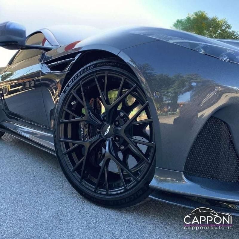 Usata Aston Martin DB12 680 CV (500 kW) 2024 Antracite(met.) Coupé