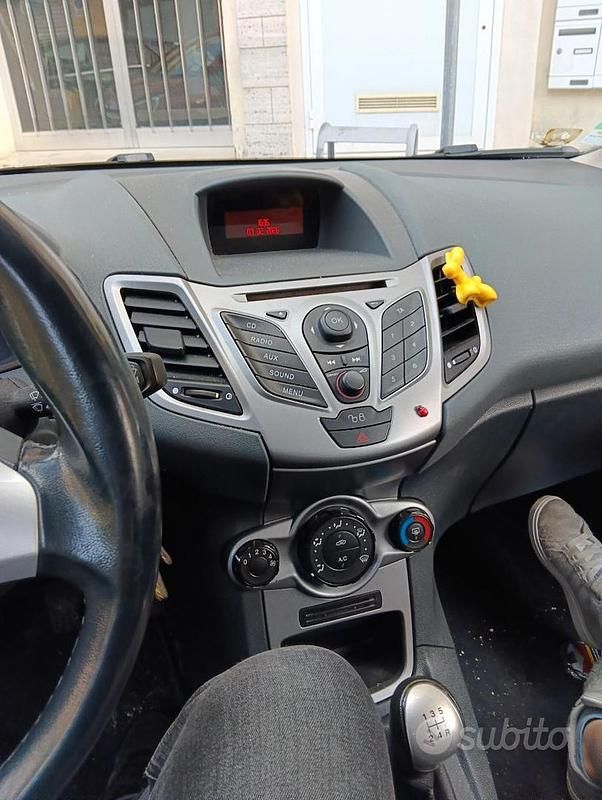 Usata Ford Fiesta 75 CV (55 kW) 2010 Utilitaria