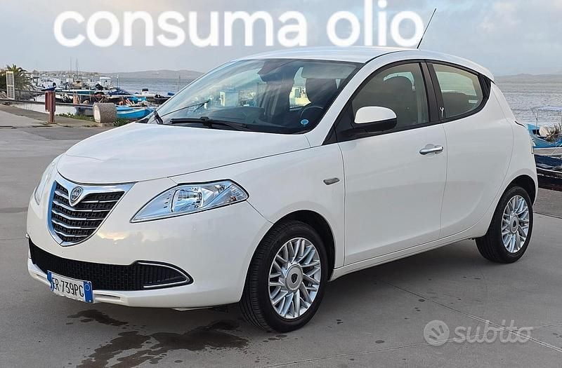 Usata Lancia Ypsilon S 95 CV (69 kW) 2013 Bianco Utilitaria