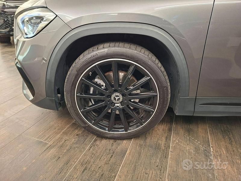 Usata Mercedes GLA200 Premium 150 CV (110 kW) 2020 Grigio SUV
