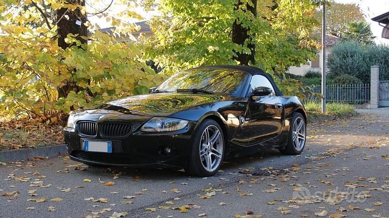Nero Usata 2006 BMW Z4 Cabrio | 9800 € (Buon prezzo) - Immagine 1/4