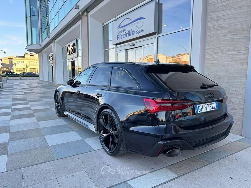 Usata Audi RS6 Ambiente 600 CV (441 kW) 2022 Nero Station wagon
