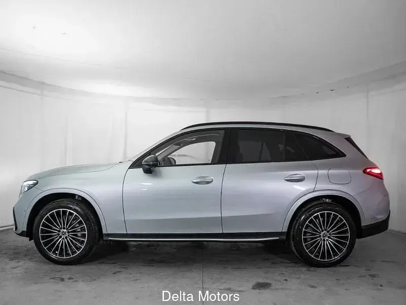 Nuova Mercedes GLC300 197 CV (144 kW) 2026 Nero SUV