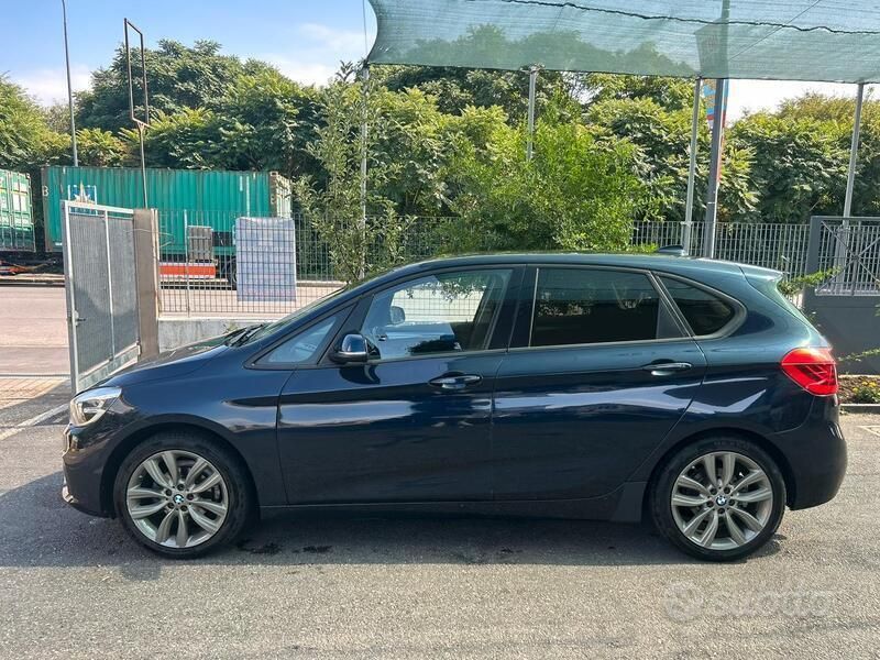 Usata BMW 214 95 CV (69 kW) 2015 Blu Monovolume