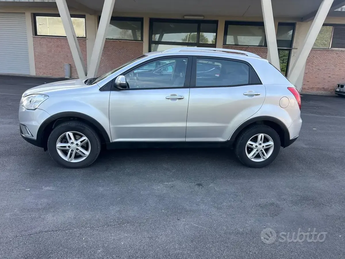 Usata SsangYong Korando 175 CV (128 kW) 2011 Grigio SUV