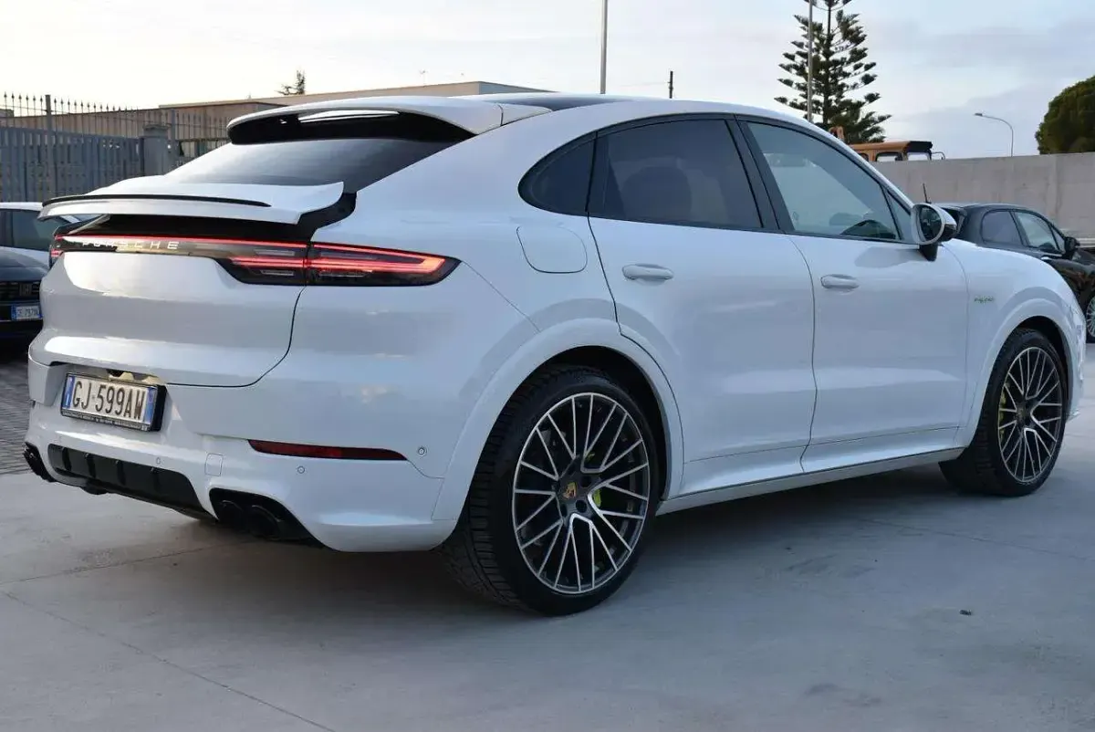 Usata Porsche Cayenne Platinum Edition 340 CV (250 kW) 2022 Bianco SUV