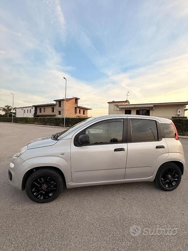 Usata Fiat Panda 69 CV (50 kW) 2017 Grigio Utilitaria