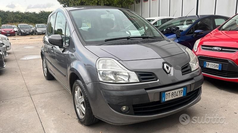 Usata Renault Modus Dynamique 85 CV (62 kW) 2009 Grigio Monovolume