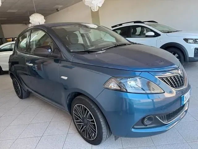 Usata Lancia Ypsilon Gold 69 CV (50 kW) 2023 Blu Utilitaria