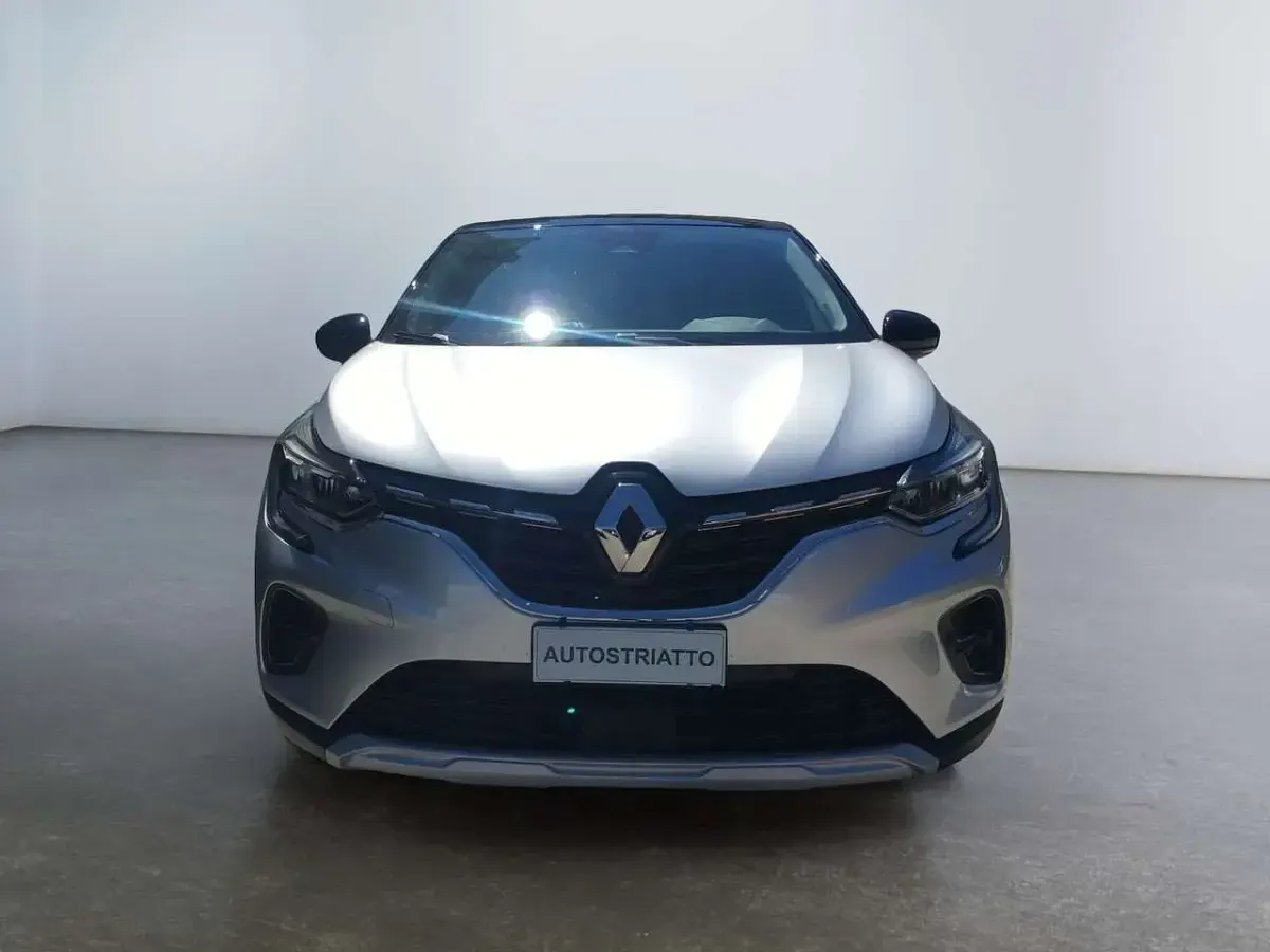 Usata Renault Captur Techno 145 CV (106 kW) 2023 Argento SUV
