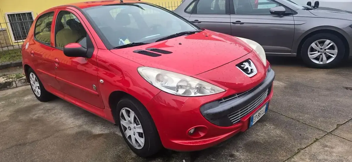 Usata Peugeot 206 57 CV (41 kW) 2012 Rosso Berlina