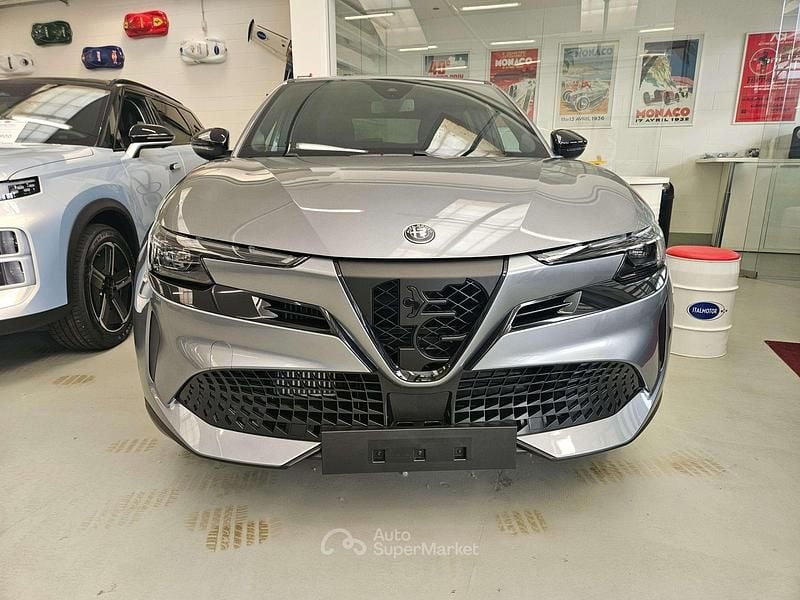 Nouvelle Alfa Romeo Junior Edizione Speciale 136 ch (100 kW) 2025 Gris SUV