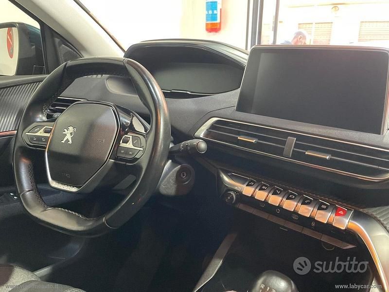 Usata Peugeot 5008 Allure 131 CV (96 kW) 2019 Verde SUV