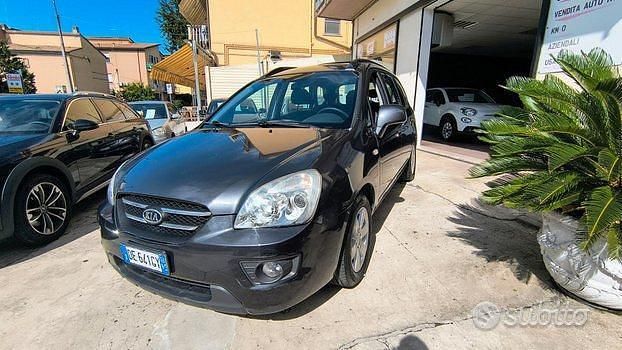 Usata Kia Carens 140 CV (102 kW) 2006 Nero Monovolume