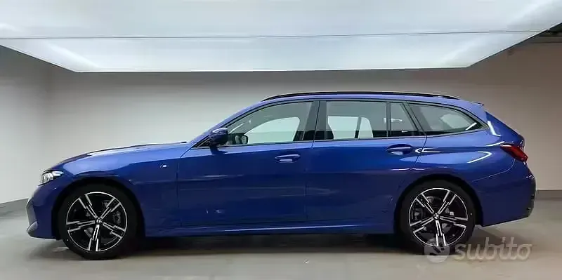 Usata BMW 318 M Sport 156 CV (114 kW) 2025 Blu/azzurro Station wagon