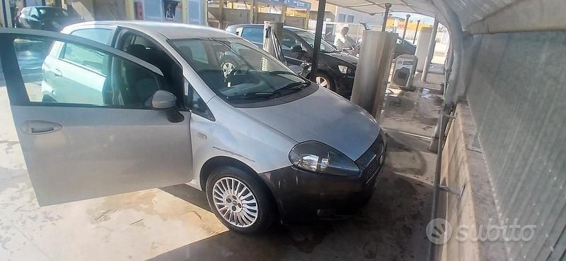 Usata Fiat Grande Punto 2006 Grigio Utilitaria