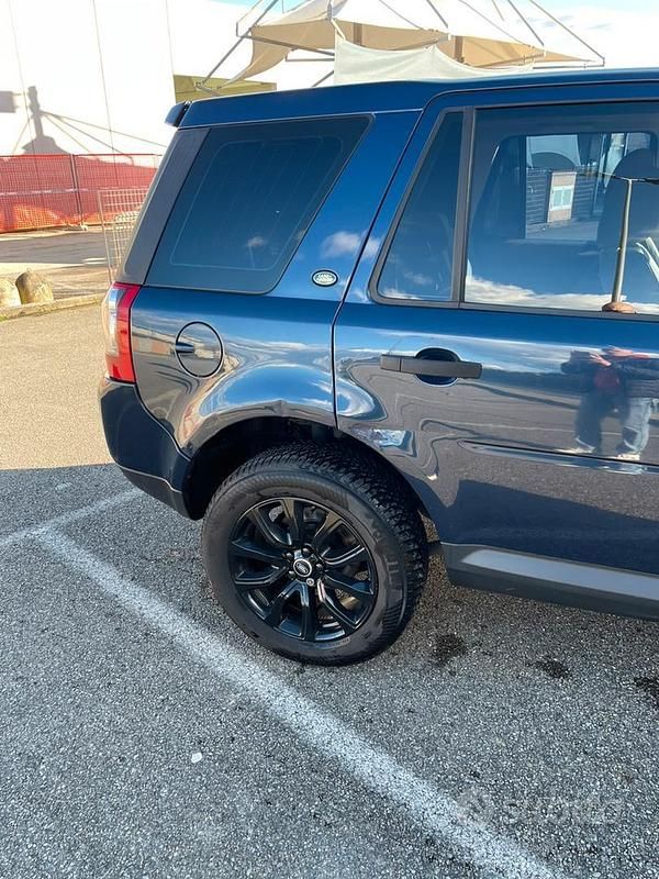 Usata Land Rover Freelander 2 HSE 160 CV (117 kW) 2009 Blu SUV