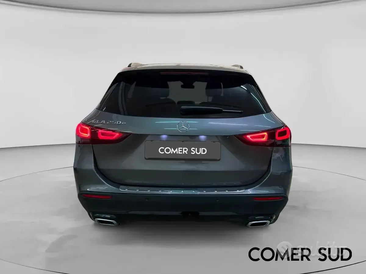 Usata Mercedes GLA250 160 CV (117 kW) 2023 Grigio SUV