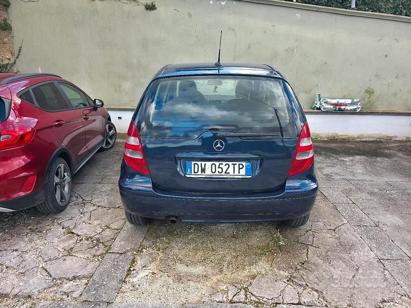 Usata Mercedes A160 95 CV (69 kW) 2009 Blu Berlina