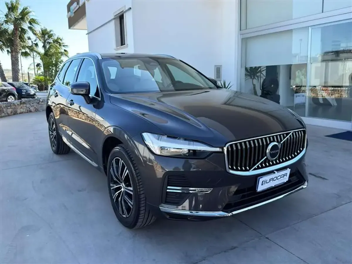 Usata Volvo XC60 Inscription 197 CV (144 kW) 2022 Grigio / gray SUV