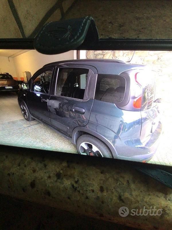 Usata Fiat Panda Cross Cross 69 CV (50 kW) 2023 Verde Utilitaria