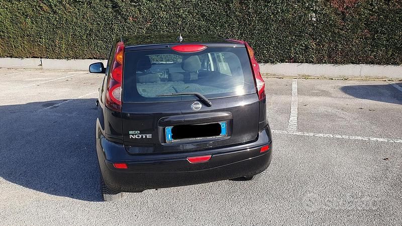Usata Nissan Note Acenta 88 CV (64 kW) 2009 Nero Monovolume