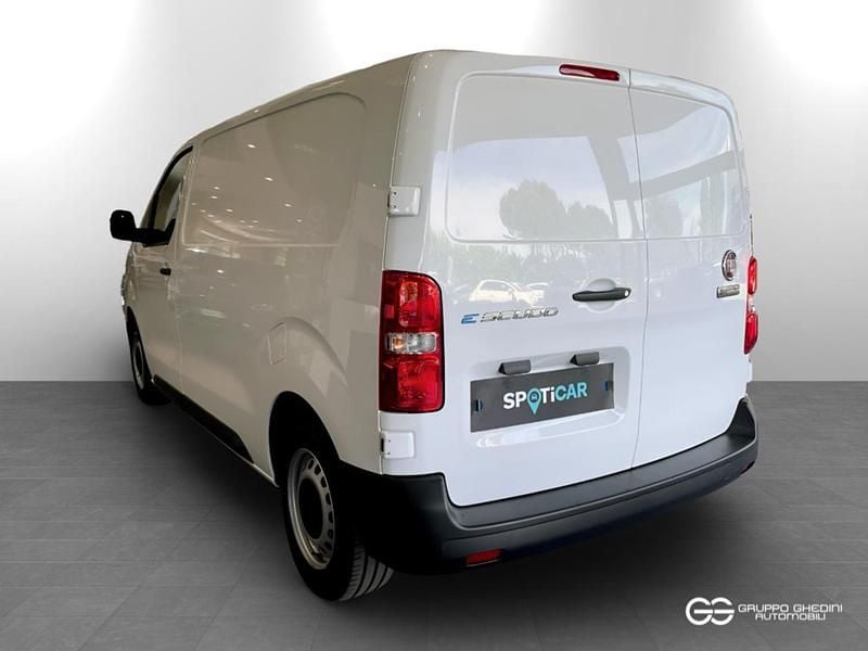 Begagnad Fiat Scudo Business 75 kW (102 HK) 2022 Vit Van