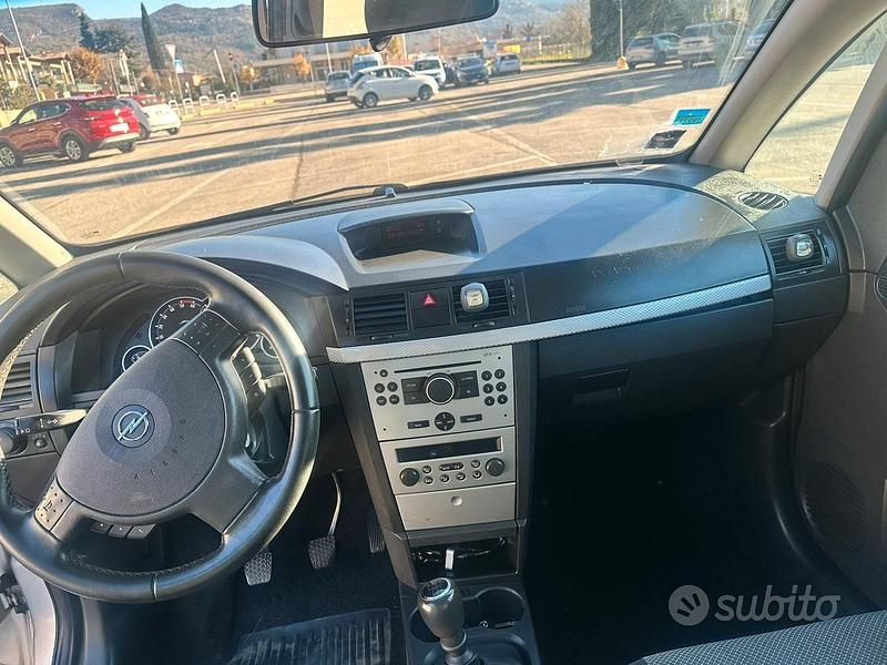 Occasion Opel Meriva 101 ch (74 kW) 2007 Gris Monospace