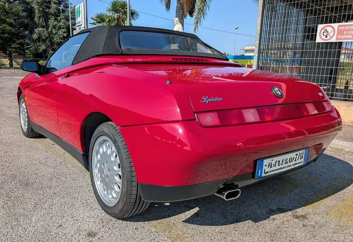 Usata Alfa Romeo Spider Lusso 192 CV (141 kW) 1996 Rosso Cabrio