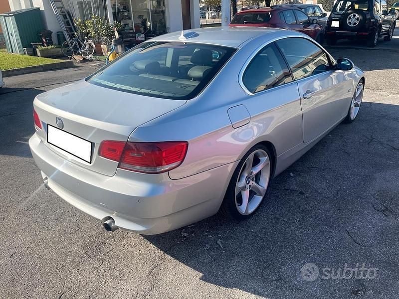 Usata BMW 335 306 CV (225 kW) 2007 Grigio Berlina